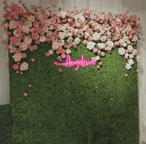 Salon flower wall