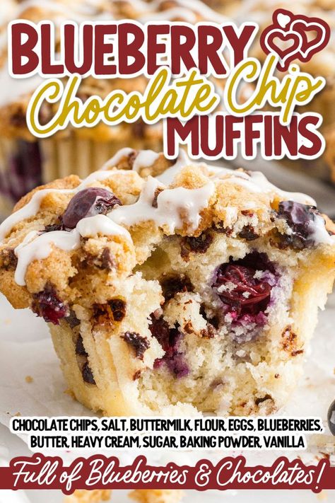 Blueberry Chocolate Chip Muffins Strussel Muffins, Blueberry Chocolate Chip Muffins, Blueberry Chocolate, Simple Muffin Recipe, Blueberry Desserts, Muffin Tin Recipes, Homemade Muffins, Muffin Man, Homemade Hot Chocolate