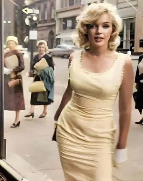 Monroe Outfits, 5th Avenue Nyc, Marilyn Monroe Outfits, Marilyn Monroe Photography, Marilyn Monroe Photos, Norma Jean, Fashion Photography Inspiration, Norma Jeane, 5th Avenue