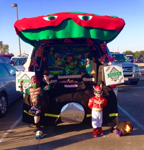 Ninja Turtles themed Trunk or Treat 2014 Ninja Trunk Or Treat, Ninja Turtles Trunk Or Treat Ideas, Tmnt Trunk Or Treat Ideas, Ninja Turtles Trunk Or Treat, Ninja Turtle Trunk Or Treat, Trunk Or Treat Truck, Halloween Maze Ideas, Ninja Turtles Halloween, Teenage Mutant Ninja Turtles Halloween