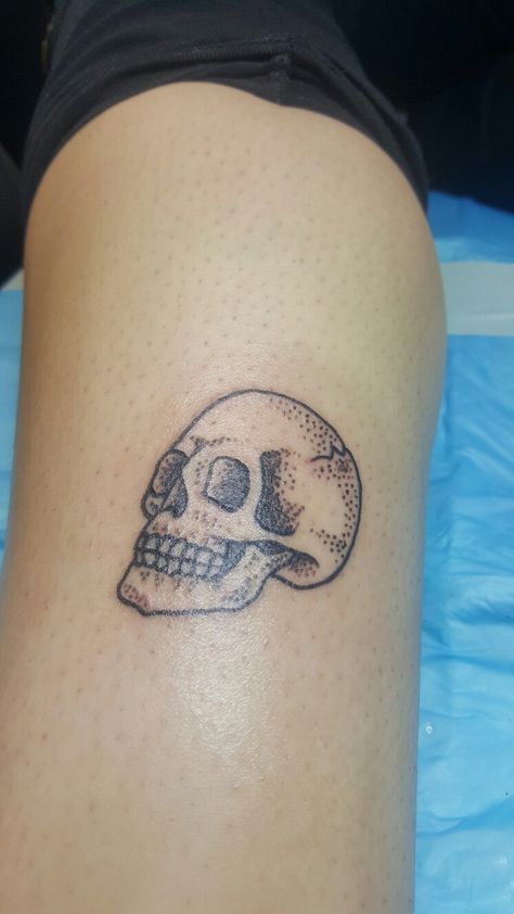 Stipple Skull tattoo Stipple Shading Tattoo, Stipple Tattoo, Shading Tattoo, Stippling, Infinity Tattoo, Skull Tattoo, Tatting, Tattoos, Drawings