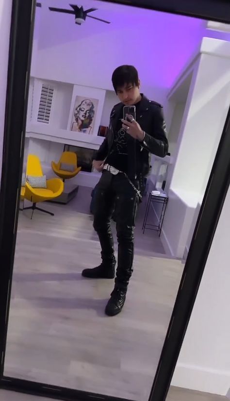 Colby Brock Suit, Colby Brock Outfit Ideas, Colby Brock Outfit, Colby Brock Wallpaper, Sam And Colby Memes, Sam Golbach And Colby Brock, Fishnet Gloves, Sam Golbach, Ghost Hunter