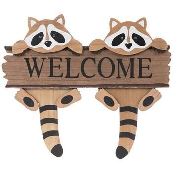 Welcome Raccoons Wood Wall Decor #easter #diy #crafts #eastercrafts #easterdecor Mdf Decor, Styrofoam Art, Word Wall Decor, Easy Clay Sculptures, Camping Classroom, Wood Yard Art, Wood Craft Patterns, Wall Decor Hobby Lobby, Pallet Christmas Tree