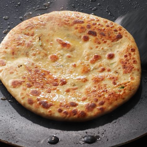 Dough Balls, Chili Flakes, Cooking Oil, Food Decoration, Whole Wheat, Garam Masala, Ghee, A Bowl, Buns