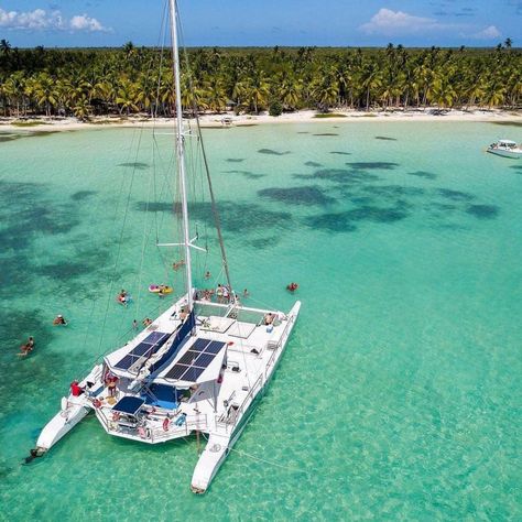 17 Things to Do in Punta Cana (Off-Resort Activities you cannot miss) Excursions In Punta Cana, Punta Cana Excursions, Punta Cana Travel, Saona Island, Clear Beaches, Catalina Island, Natural Pool, Island Tour, Greenish Blue