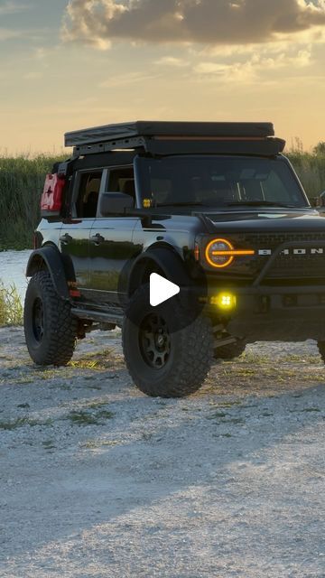 Romer Stekman on Instagram: "22 Bronco Progress
•Big bend (Non Sasquatch)
•4.27 Rear Locker

• @form.lighting Headlights
• @brinkwheels B301 Alpine 17” 
• @proclipusa Phone/GoPro/GMRS Mount
• @weathertech Floor Mats 
• @spiderwebshade Sun Shade Top
• @lasfit.offroad Switch Panel / 42” Light Bar
• @inspired_overland Roof Top Tent
• @hookeroad Roof Rack
• @tireflate Tire compressor 
• @nfabinc Rock sliders 
• @txbroncbuster Tie Rod Braces 
• @setpower.usa Fridge / Slide
• @bajadesings Squadron Pro/ SAE / S2 sport
•@diodedynamics SS3Pro 
• @bfgoodrichtires KM3 37’s 
• @hammerperformance Tailgate Support 
• @roughcountry 3.5 Lift Kit / Safari Bar / Rack bushings 
• @midlandusa Radio MXT275 w/ Short antenna 
• @ford Tailgate Table 
• @rotopaxofficial 3G Fuel Tank
• @mountains2metal Cargo Tray
• Bronco Roof Top Tent, Bronco Overland, Weathertech Floor Mats, Tailgate Table, Weather Tech Floor Mats, Classic Bronco, Classic Ford Broncos, Bar Rack, Rock Sliders