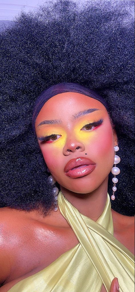 neon makeup, pop of colour looks Subtle Neon Makeup, 80s Fashion Neon, Neon Yellow Makeup, Tropical Makeup Look, Rave Eye Makeup, Campy Fashion, Maximalist Makeup, 90s Maximalism, Guard Makeup