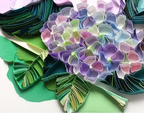 Yulia Brodskaya, Quilling Flower Designs, Arte Quilling, Paper Quilling Flowers, Quilling Work, Quilled Paper Art, Paper Quilling Patterns, Quilled Creations, 3d Quilling