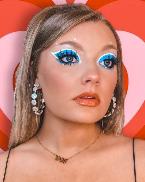 Bubbles Makeup Powerpuff, Bubbles Powerpuff Makeup, Power Puff Girl Makeup, Bubbles Halloween Costume, Dorothy Makeup, Powerpuff Girls Diy, Bubbles Makeup, Powerpuff Girls Makeup, Bubble Costume