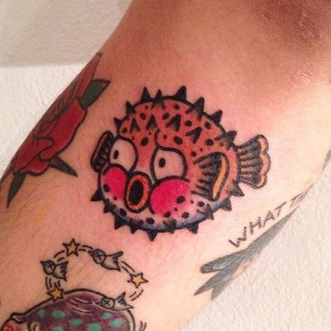 Pufferfish Tattoo, Left Hand Tattoo, Traditional Black Tattoo, Hipster Tattoo, Vikings Tattoo, Explore Tattoo, Fish Tattoo, Gaming Tattoo, Puffer Fish