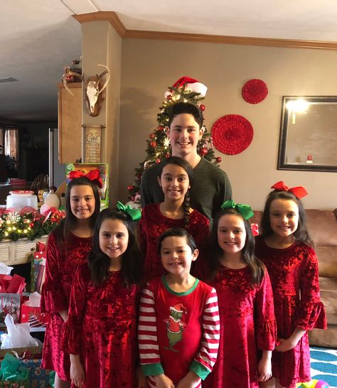 7 Siblings Adopted Together Just in Time for Christmas: We're a 'Complete Family,' Dad Says Adopting Siblings, Adopted Siblings, 7 Siblings, Complete Family, Single Dad, Adoptive Family, Adoption Stories, Foster Home, Single Dads