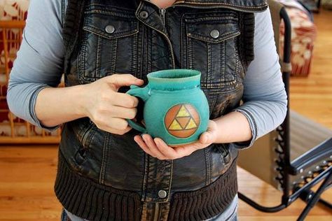 Handmade Legend of Zelda Triforce Pottery Mug Zelda Pottery, Legend Of Zelda Triforce, Zelda Triforce, Throwing Clay, Ceramic Projects, Clay Cup, Pottery Mug, Ceramics Projects, Pottery Mugs