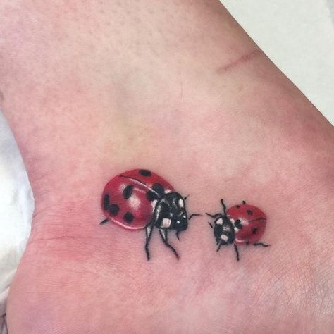 Ladybug Back Tattoo, Ladybug Tattoo On Shoulder, Ladybug On Flower Tattoo, Tattoo Ideas Female Ladybug, Ladybug Tattoo Big, Ladybird Tattoo, Fierce Tattoo, Mum Tattoo, Lady Bug Tattoo