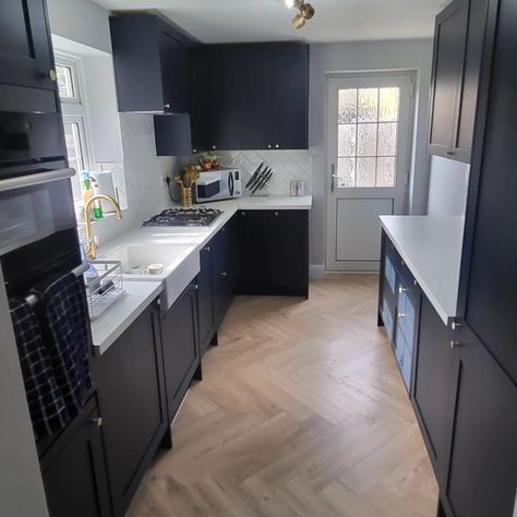 Allendale Navy Kitchen | Fitted Kitchens | Howdens Navy Howdens Kitchen, Navy Kitchen With Marble Worktop, Navy Galley Kitchen, Midnight Blue Kitchen Ideas, Small Navy Kitchen, Navy Shaker Kitchen, Howdens Allendale, Navy And White Kitchen, Kitchen Shaker Style