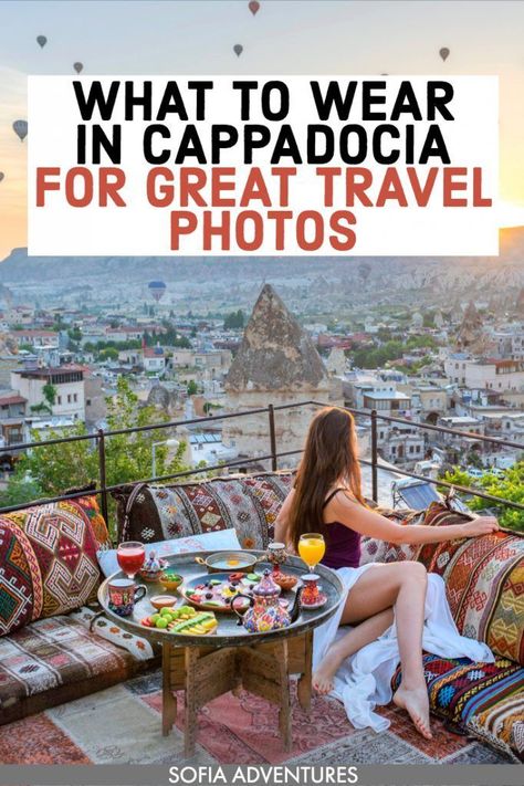 Don’t know what to pack for Cappadocia, Turkey? This guide to what to wear in Cappadocia in summer, spring, fall / autumn, & winter will be your guide! Including tips for dressing appropriately to visit mosques, street style, clothes great for travel photography, outfit inspiration, shopping ideas, & fashion tips. Here’s how to dress in Cappadocia in January, February, March, April, May, June, July, August, October, November, & December! Turkey packing list | Cappadocia packing list Cappadocia Outfit Summer, What To Wear In Istanbul In September, Turkey Outfit Ideas, Turkey Outfits Women, Mosque Outfit, What To Wear In Turkey, Turkey Packing List, Turkey Fashion Style, Turkey Fashion