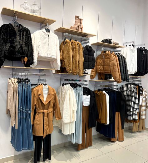 Visual Merchandising Fashion, Closet Store, Clothing Store Displays, Soccer Store, Clothing Store Interior, Clothing Store Design, Visual Merchandising Displays, Clothing Displays, Mens Clothing Store