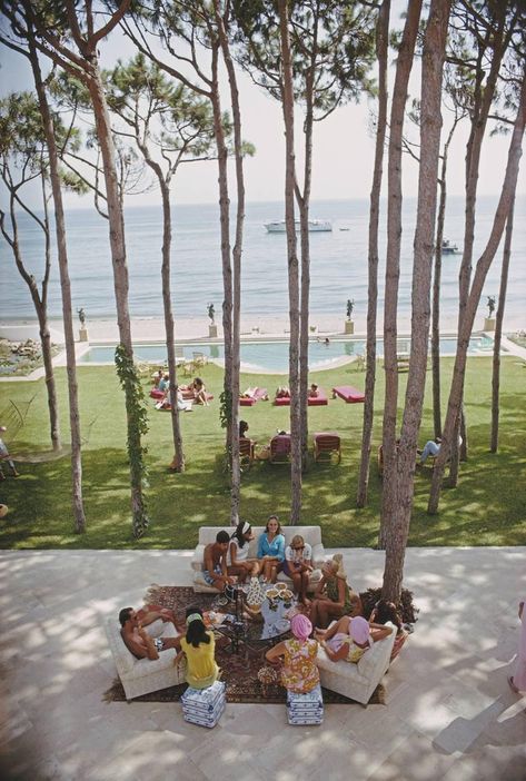 Marbella House, Slim Aarons Prints, Slim Aarons Poolside, Poolside Glamour, Star Of The Day, Marbella Spain, Slim Aarons, At A Party, Image Archive