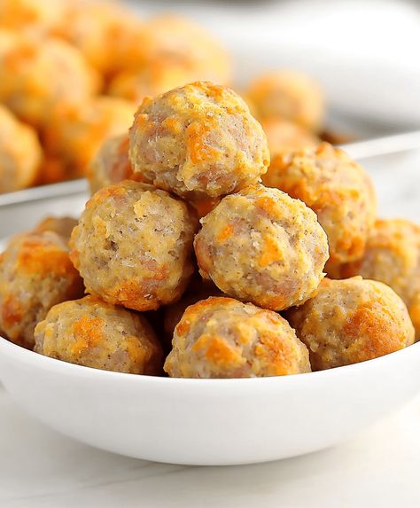 Bisquick Sausage Balls Recipe Spicy Sausage Balls Bisquick, Sausage Balls Bisquick Easy, Paula Deen Sausage Balls, Original Sausage Balls Bisquick, Bisquick Sausage Balls Original, Bus Quick Sausage Balls, Bisquick Sausage Balls, Bisquick Sausage, Sausage Balls Bisquick