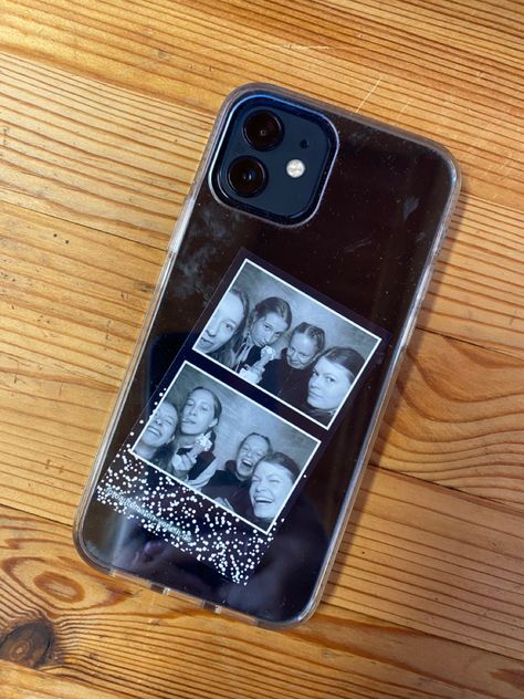 #automat #photobooth #photography #friends #friendship #friendshipgoals #phonecase #phonecasedesign #clear #iphone #handy Photography Friends, Photobooth Pictures, Pinterest Makeup, Clear Iphone Case, Friendship Goals, Clear Cases, Phone Case Design, Photo Booth, Phone Case