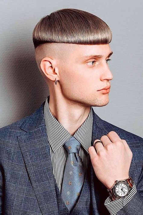 Haircuts For Medium Hair Men, Men Medium Hairstyles, Bowl Cut Men, Modern Bowl Cut, Mushroom Cut, Men Haircut Undercut, Medium Hairstyles For Men, Man Hairstyle, Mens Medium Length Hairstyles