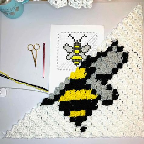 Bumblebee Crochet Blanket, Crochet Bee Pillow, Crochet Bee Blanket Pattern Free, Bumble Bee Crochet Pattern Free, Bee Diagram, Bee Baby Blanket, Corner To Corner Crochet Pattern, Crochet C2c Pattern, C2c Blanket