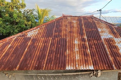 Tin Roof House, Roof Texture, Rusty Tin, Iron Sheet, Aluminum Roof, Old Factory, Roofing Sheets, Tin Roof, Corrugated Metal