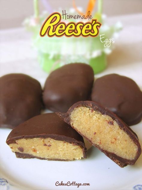 Reese Eggs, Peanut Butter Eggs, Keto Fat, Peanut Butter Recipes, Homemade Candies, Candy Bars, Copycat Recipe, 5 Ingredient, Yummy Sweets