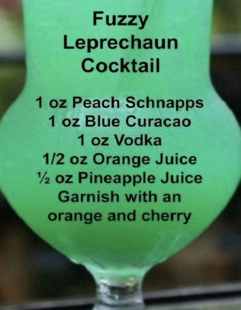 St Patty's Day Drinks, Leprechaun Cocktail, Bartender Drinks Recipes, St Patricks Day Drinks, Bride Quotes, Fun Drinks Alcohol, Bartender Drinks, Green Drink, Alcholic Drinks