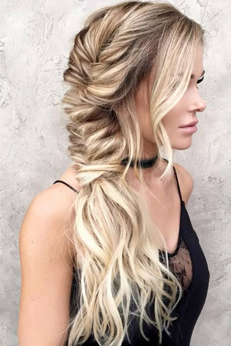 Best Bohemian Hairstyles That Turn Heads ★ See more: http://glaminati.com/best-bohemian-hairstyles/ Bridal Braid, Fishtail Braid, Bohemian Hairstyles, Penteado Cabelo Curto, Long Blonde, Short Hairstyle, Boho Hairstyles, Prom Hairstyles, Round Faces