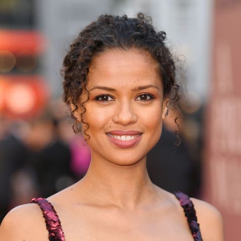 Mbatha Raw, Gugu Mbatha Raw, Barbie Kids, Dramatic Classic, Soft Glam Makeup, Colored Curly Hair, Short Curly Hair, Glam Makeup, Brunette Hair