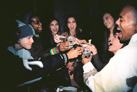 Super Rich Kids, King Kylie, Gal Pal, Kardashian Jenner, Best Friend Pictures, Attractive People, Hailey Bieber, Kendall + Kylie, Birthday Photoshoot