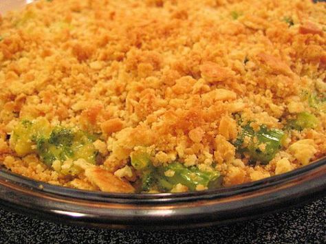 Broccoli and Velveeta Casserole from Food.com: A friend gave me this recipe when I was looking for a vegetable dish to make with ham. My husband filled his plate three times during dinner and it is very hard for me to get him to eat his veggies! Everyone has loved making this dish because it is so easy and everyone goes back for seconds and thirds! Velveeta Recipes, Broccoli Recipes Casserole, Jalapeno Popper Dip, Broccoli Cheese Casserole, Broccoli Casserole, Mary Berry, Ritz Crackers, Bean Casserole, Broccoli Recipes