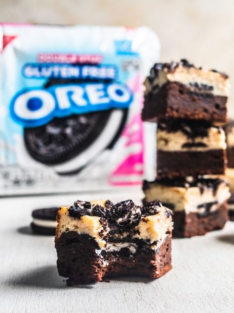 Gluten Free Brownie Cheesecake, Gluten Free Desserts With Oreos, Gluten Free Cheesecake Brownies, Gluten Free Oreo Dessert, Gf Squares, Gluten Free Oreo Cheesecake, Oreo Cheesecake Brownies, Brownie Oreo, Gluten Free Oreos