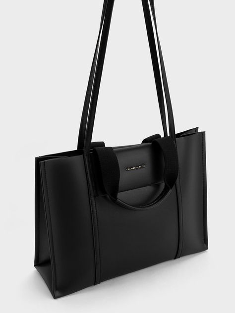 Charles And Keith Bags, Luxury Tote Bags, Tas Fashion, Office Bag, Work Tote, Luxury Purses, Handbag Charms, Charles Keith, Work Bag