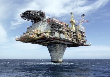 5 Insanely Huge Things You Won't Believe Aren't Photoshopped | Cracked.com Oil Rig Jobs, Water Well Drilling, Oil Platform, Oil Field, Oil Drilling, Well Drilling, Oil Refinery, Drilling Rig, Oil Industry