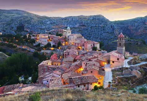 Holy shit. TAKE ME BACK TO SPAIN NOW AND NEVER MAKE ME LEAVE.  Albarracín, Aragon | 13 Beautiful Spanish Towns That Will Transport You Back In Time Vila Medieval, Spanish Towns, Quaint Village, The Tourist, European Destinations, Beaux Villages, Medieval Town, Beautiful Villages, Colmar