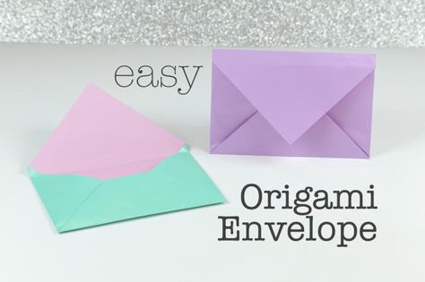 Learn how to make a simple origami envelope. This looks like an envelope that you receive greetings cards in. A great handmade touch to your gifts! Origami Envelope Easy, Origami Kutu, Envelope Origami, Origami Box Tutorial, Envelope Tutorial, Origami Tutorial Easy, Letter Folding, Diy Muebles Ideas, Origami Decoration