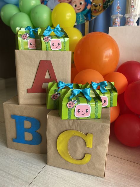 Cocomelon Party Ideas Diy, Diy Cocomelon Decorations, Coco Melon Birthday Party Boy, Coco Melon Birthday Party Girl, Birthdays Nails, Handmade Gifts For Mom Birthday, Cocomelon Party Ideas For Girl, Cocomelon Party Ideas For Boy, Cocomelon Centerpieces