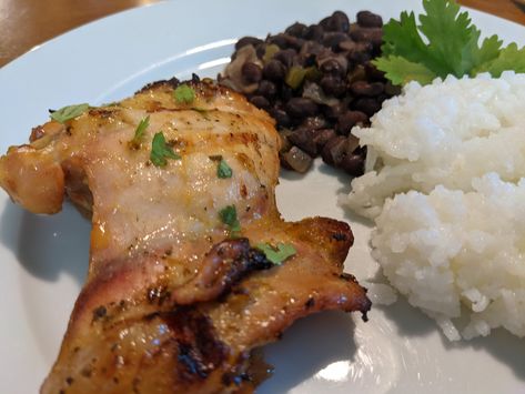 Pollo Tropical Chicken Copycat Recipe Pollo Tropical Chicken Marinade, Pollo Tropical Chicken, Grilled Chicken Dishes, Tropical Chicken, Pollo Tropical, Rosemary Chicken Recipe, Great Chicken Recipes, Cuban Cuisine, Chicken Marinades