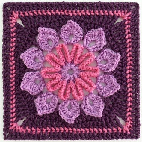 Motifs Granny Square, Beau Crochet, Diy Sy, Crochet Squares Afghan, Confection Au Crochet, Crocodile Stitch, Mode Crochet, Crochet Blocks, Crochet Granny Square