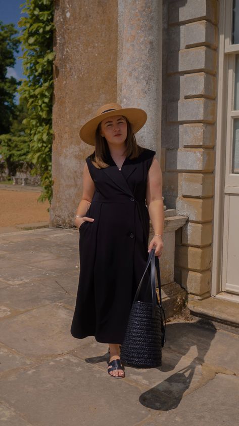 Black sleeveless-dress Floral Midi Dress Outfit, Black Midi Tank Dress, Tank Top Midi Dress, Midi Dress Outfit, Black Sleeveless Dress, Petite Outfits, Black Linen, Floral Midi Dress, Black Sleeveless