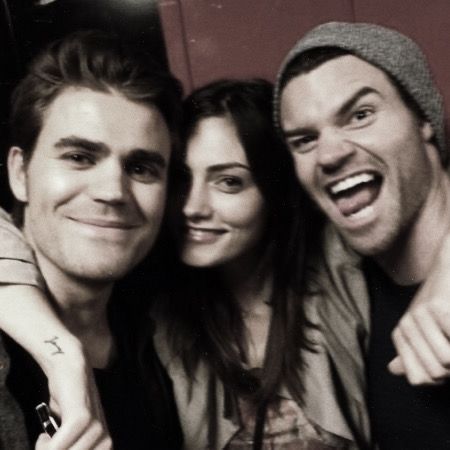 paul wesley & phoebe tonkin & daniel gillies icon Kara Danvers Supergirl, Daniel Gillies, Phoebe Tonkin, Paul Wesley, French Words, Ian Somerhalder, Always Love You, Having A Crush, Supergirl