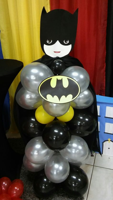 Batman Party Ideas Decoration, Batman Balloon Decor, Batman Balloon Bouquet, Batman Decorations Party, Birthday Batman Theme, Batman Balloons, Batman Birthday Party Decorations, Batman Party Backdrop, First Birthday Batman Theme