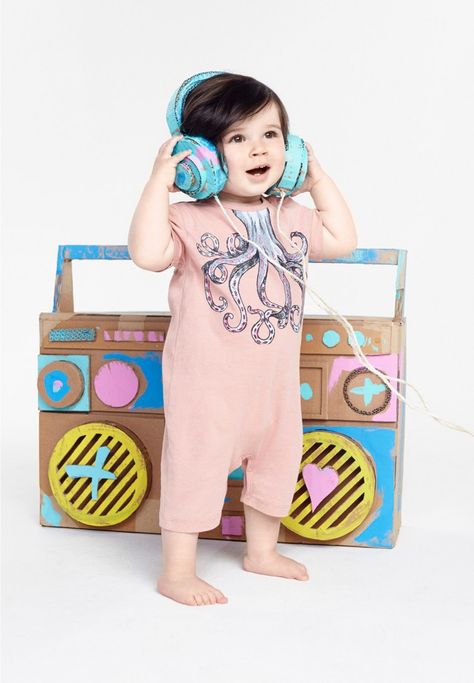 Stella McCartney Kids Meets Under The Sea For Spring Summer 2016 ... Stella Kids, Foto Kids, Best Baby Carrier, Illustration Photo, Kids Photoshoot, Photoshoot Themes, Stella Mccartney Kids, Spring Summer 2016, Fashion Kids