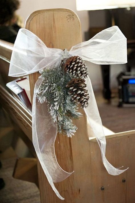 Pinecone and fir winter wedding aisle decor Pew Ends Wedding, Winter Wedding Aisle, Church Pew Flowers, Church Pew Decorations, Wedding Aisle Decoration, Wedding Pew Decorations, Pew Flowers, Wedding Aisle Decor, Pew Bows Wedding