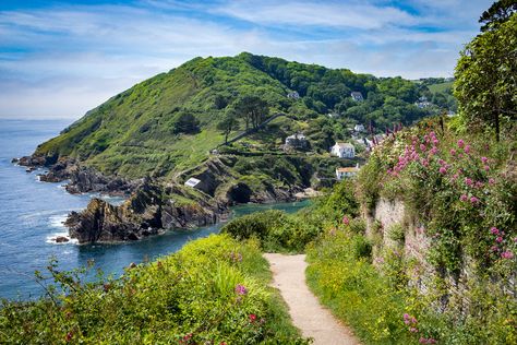 ***Walking into Polperro (Cornwall, England) by Bob Radlinski cr.c. Polperro Cornwall, The Stew, Penzance Cornwall, Road Trip Places, South West Coast Path, Devon And Cornwall, Scenery Pictures, Holiday Places, Cornwall England