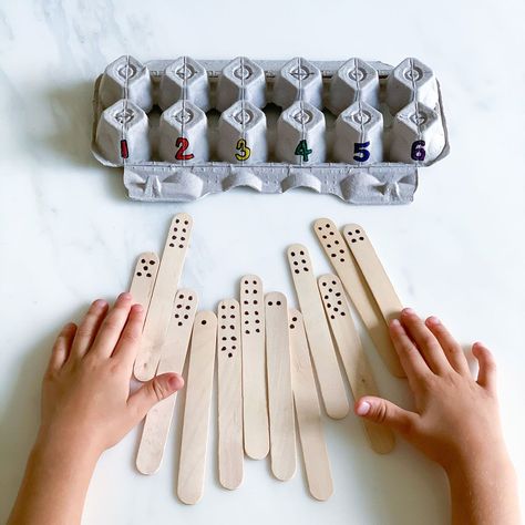 Egg Carton Fine Motor Activities, Egg Carton Activities For Toddlers, Egg Carton Activities, Diy Egg Carton, Preschool Maths, Early Numeracy, Kids Preschool Learning, Recycling Activities, Make Your Own Game