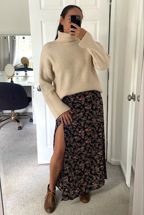 Turtle Neck With Long Skirt, Sweater Ootd, Skirt And Sweater, Clothes Fall, Fall Inspo, Fall Clothes, Fall Fits, Knit Turtleneck Sweater, Mock Neck Sweater