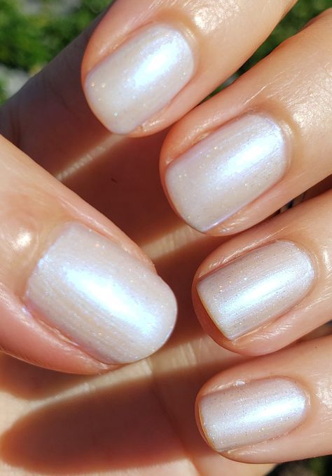 Cirque Colors Mystic Moonstone, Moonstone Nail Polish, Moonstone Nails Acrylic, White Shiny Nails, Pearlescent Nails, Moonstone Nails, Sns Nails Colors, Cirque Colors, Sns Nails