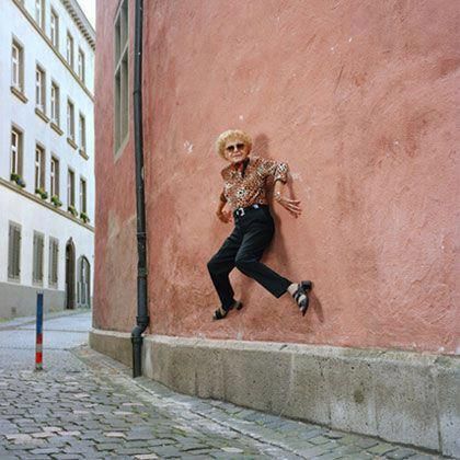 Life In North Korea, Levitation Photography, Ballerina Project, Fly On The Wall, Graffiti Artwork, Amazing Street Art, Artistic Photography, Pics Art, New Media